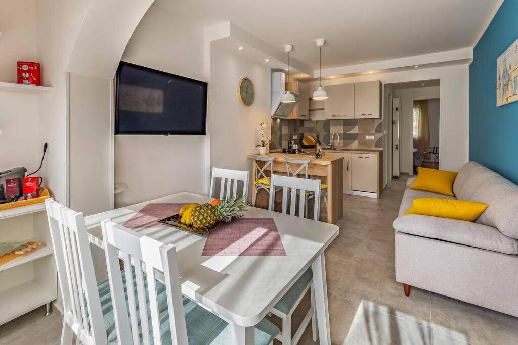 New Two Bedroom Apartment Maloni Pula Exteriér fotografie