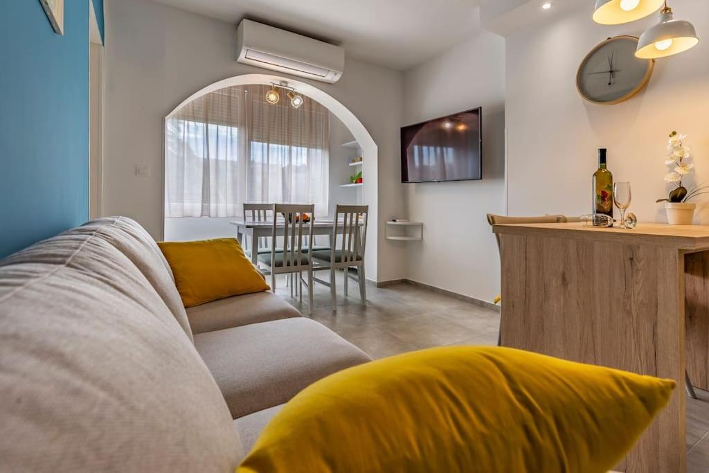 New Two Bedroom Apartment Maloni Pula Exteriér fotografie