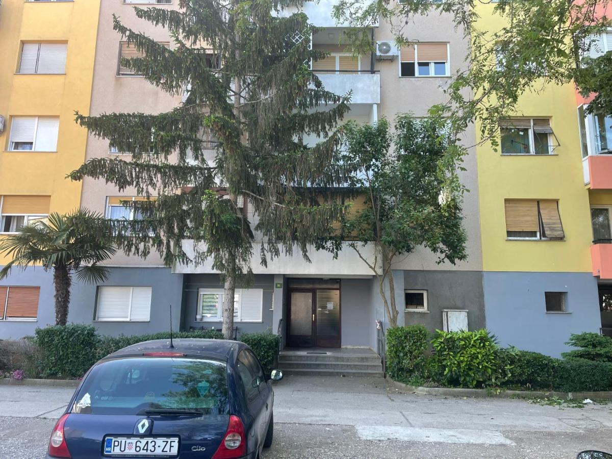 New Two Bedroom Apartment Maloni Pula Exteriér fotografie